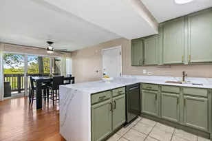 5803 Oakwood Dr, Lisle, IL 60532 - Photo 14