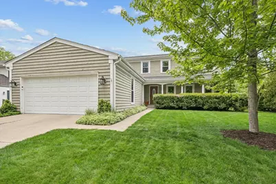 250 Wilshire Road, Lake Forest, IL 60045 - Photo 1