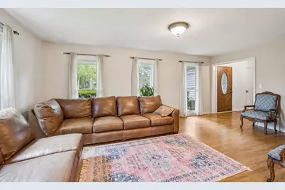 250 Wilshire Road, Lake Forest, IL 60045 - Photo 4