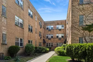 1711 W Estes Ave, Chicago, IL 60626 - Photo 1