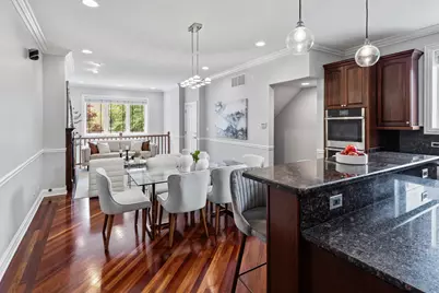 932 W Barry Avenue #1, Chicago, IL 60657 - Photo 4