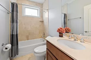 932 W Barry Ave, Chicago, IL 60657 - Photo 14