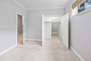 932 W Barry Ave, Chicago, IL 60657 - Photo 32