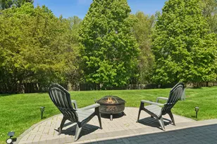 2313 Avalon Dr, Buffalo Grove, IL 60089 - Photo 32