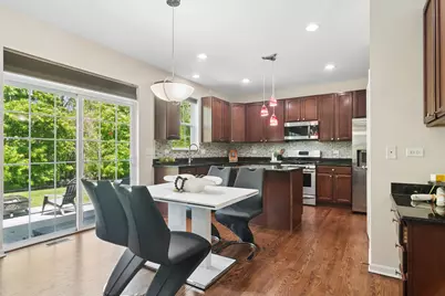 2313 Avalon Drive, Buffalo Grove, IL 60089 - Photo 8
