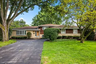 1706 E Euclid Ave, Arlington Heights, IL 60004 - Photo 2