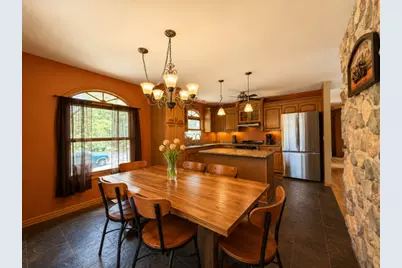 8712 Coral Road, Wonder Lake, IL 60097 - Photo 4