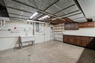 10S324 E Hampshire Ln, Willowbrook, IL 60527 - Photo 32