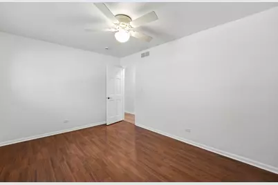10S324 E Hampshire Lane, Willowbrook, IL 60527 - Photo 24