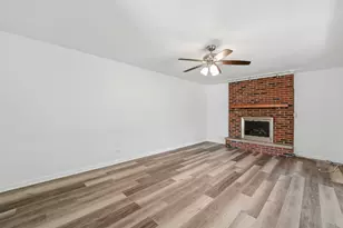 10S324 E Hampshire Ln, Willowbrook, IL 60527 - Photo 14