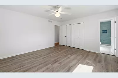10S324 E Hampshire Lane, Willowbrook, IL 60527 - Photo 20