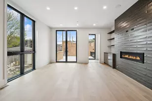 2434 W Superior St, Chicago, IL 60612 - Photo 16