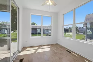 11832 Kensington Dr, Huntley, IL 60142 - Photo 12