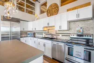 1872 N Clybourn Avenue #403, Chicago, IL 60614 - Photo 8