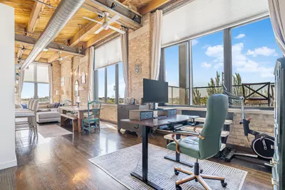 1872 N Clybourn Avenue #403, Chicago, IL 60614 - Photo 4