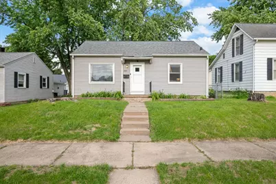 2011 35th Street, Rock Island, IL 61201 - Photo 2