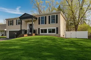 212 S River Rd, Naperville, IL 60540 - Photo 2