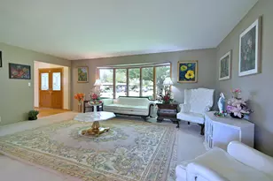 9S631 William Dr, Burr Ridge, IL 60527 - Photo 6