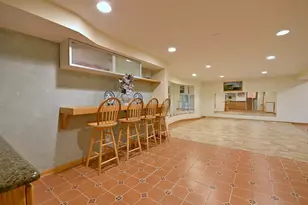 9S631 William Dr, Burr Ridge, IL 60527 - Photo 34