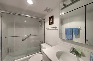 175 E Delaware Pl, Chicago, IL 60611 - Photo 16