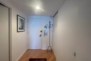 175 E Delaware Pl, Chicago, IL 60611 - Photo 2