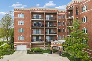 455 W Front St, Wheaton, IL 60187 - Photo 30