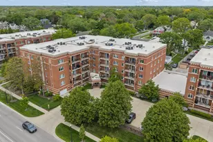 455 W Front St, Wheaton, IL 60187 - Photo 32