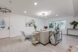 8461 Gross Point Rd, Skokie, IL 60077 - Photo 4
