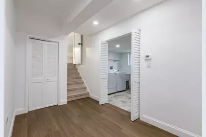 8461 Gross Point Road, Skokie, IL 60077 - Photo 28