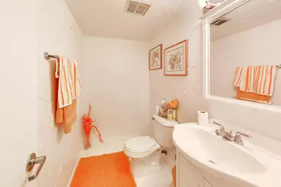 4 Kingsbury Court, Oak Brook, IL 60523 - Photo 36