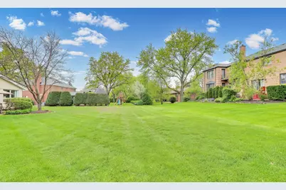 4 Kingsbury Court, Oak Brook, IL 60523 - Photo 48