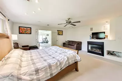 4 Kingsbury Court, Oak Brook, IL 60523 - Photo 16