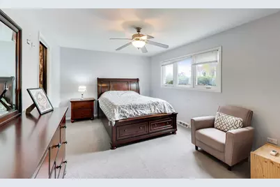 4 Kingsbury Court, Oak Brook, IL 60523 - Photo 34