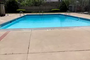9620 Bianco Terrace, Des Plaines, IL 60016 - Photo 8