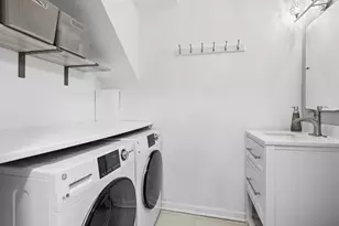 623 W Drummond Pl, Chicago, IL 60614 - Photo 6