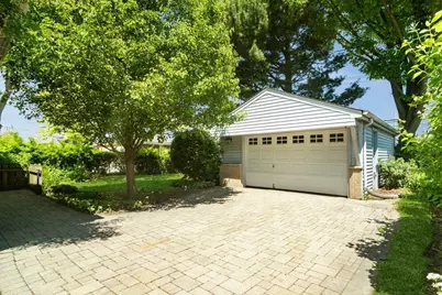 160 Wisconsin Drive, Des Plaines, IL 60016 - Photo 18