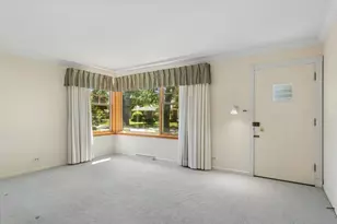 160 Wisconsin Dr, Des Plaines, IL 60016 - Photo 2