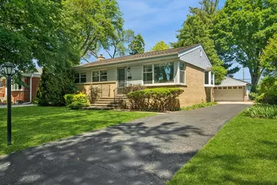 160 Wisconsin Drive, Des Plaines, IL 60016 - Photo 1