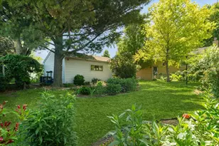 160 Wisconsin Dr, Des Plaines, IL 60016 - Photo 20