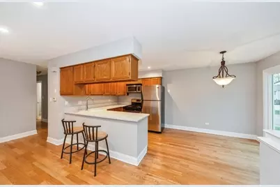 608 Inverrary Lane #608, Deerfield, IL 60015 - Photo 4