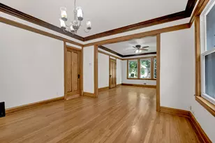 2419 W Berenice Ave, Chicago, IL 60618 - Photo 8