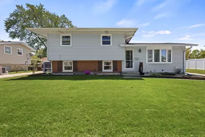 2947 189th Street, Lansing, IL 60438 - Photo 2