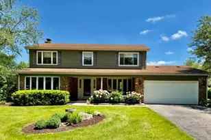 5N521 Carriage Way Dr, Bartlett, IL 60103 - Photo 2