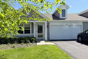 133 Norfolk Ln, Pingree Grove, IL 60140 - Photo 2