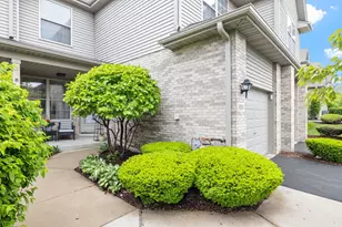 9051 Mansfield Dr, Tinley Park, IL 60487 - Photo 2