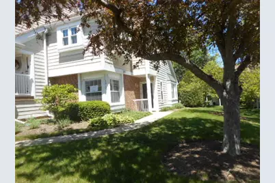 1017 Brentwood Circle, Buffalo Grove, IL 60089 - Photo 2