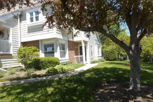 1017 Brentwood Cir, Buffalo Grove, IL 60089 - Photo 2
