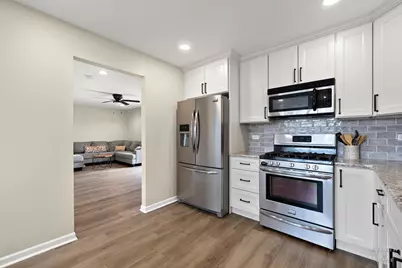 5832 Landcaster Circle, McHenry, IL 60050 - Photo 12