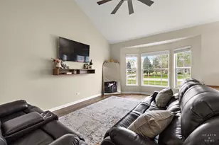 5832 Landcaster Cir, McHenry, IL 60050 - Photo 8