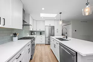 2518 N Ridge Ave, Arlington Heights, IL 60004 - Photo 10